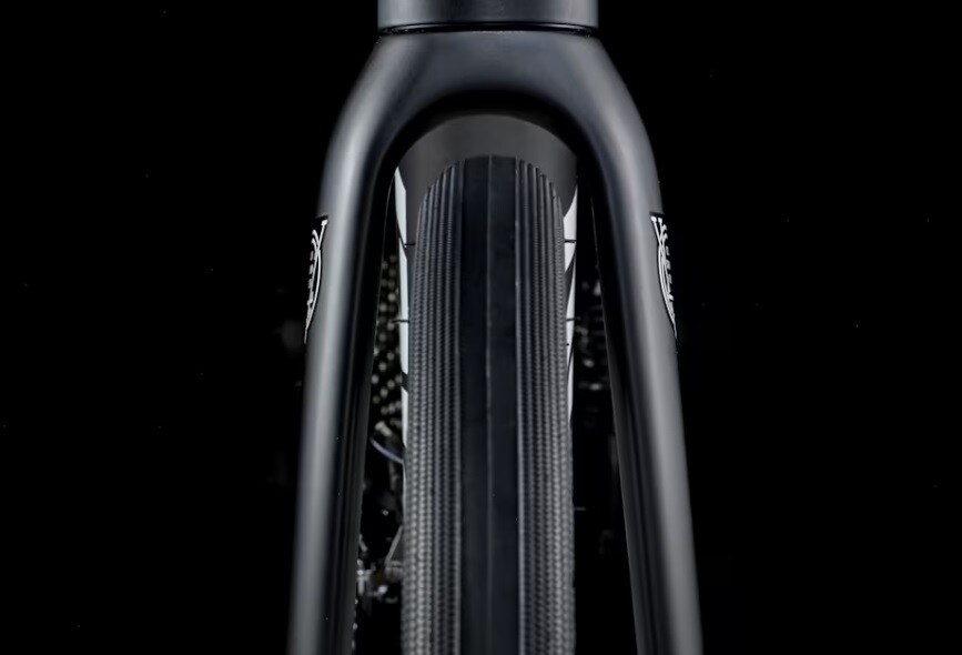 Trek Domane AL 5 Matt Svart